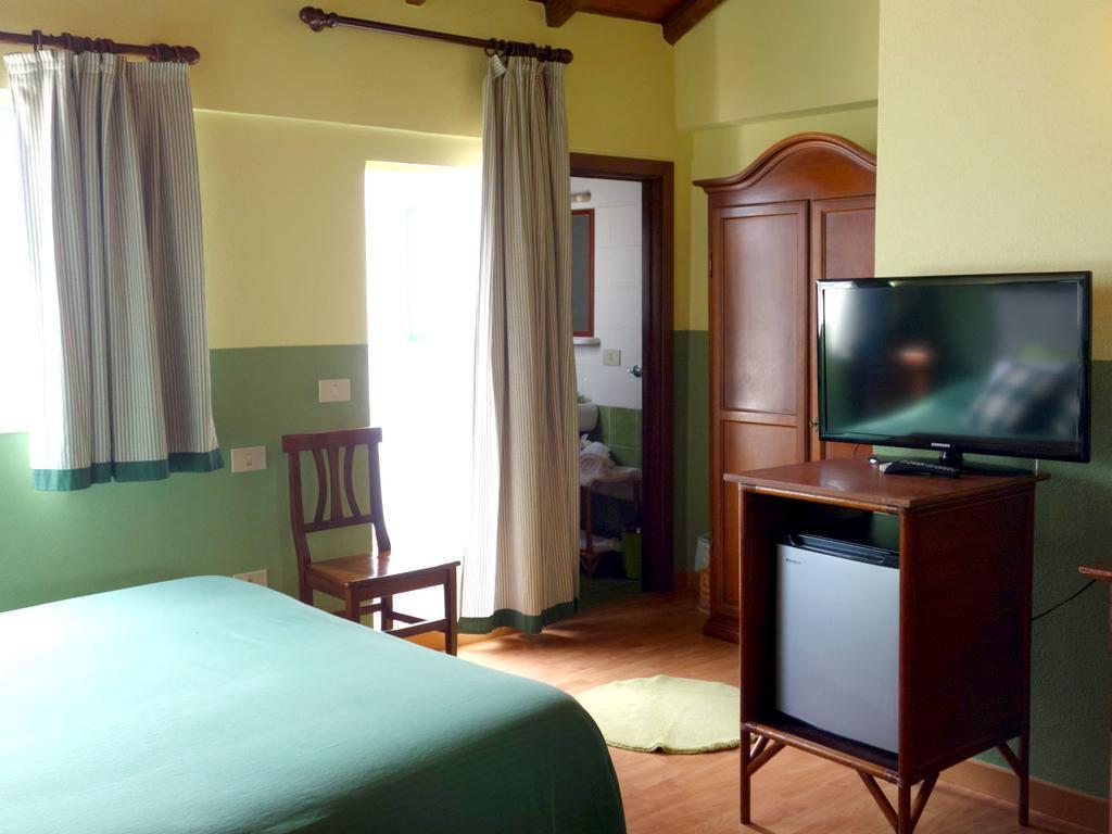 Bed And Breakfast Sorriso Taormina Exterior foto