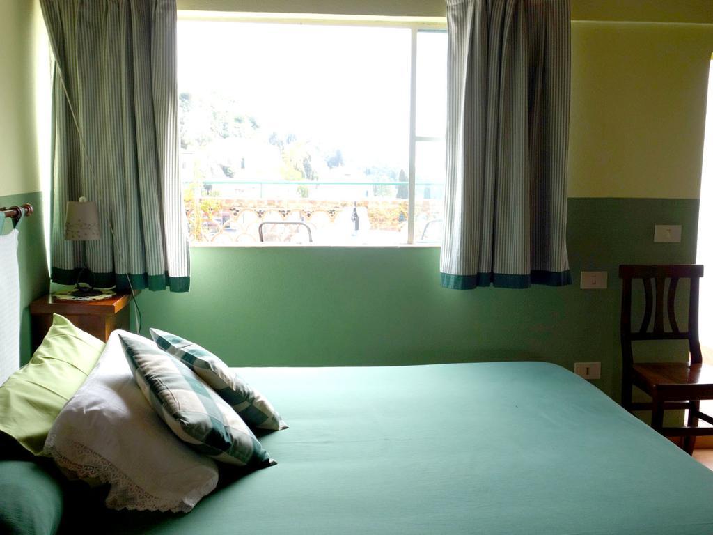 Bed And Breakfast Sorriso Taormina Exterior foto